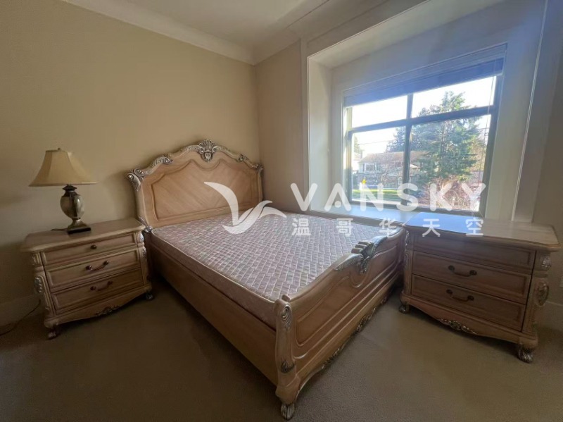 260120183418_queen size 床床頭櫃.jpg